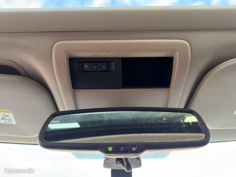 Jeep COMMANDER 3.0 CRD LIMITED + TREUIL ELECTRIQUE + PARE-CHOCS OFF-ROAD RENFORCE (image 25)