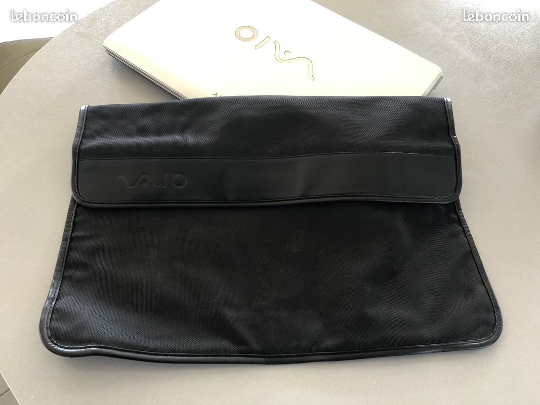 Sony vaio full HD VPCF11E4E 16.4’’ HD LED (1920×1080) (image 2)