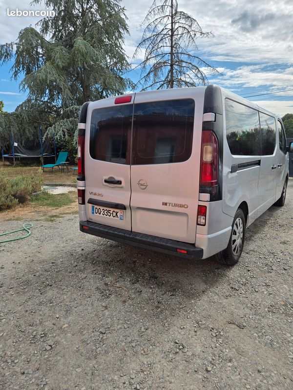 Opel vivaro bi turbo 9 places (image 3)
