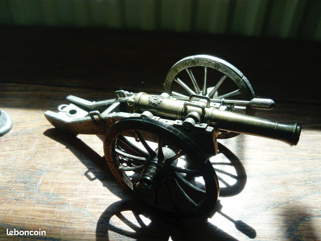 Canons Miniatures, 19ème Siècle, Set de 6 en vente sur