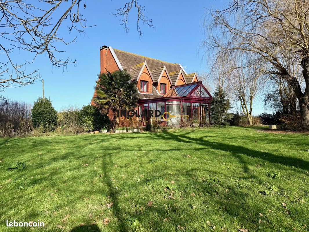 Maison 8 pièces 205 m² · à Looberghe · 205 m² · 359 000 €