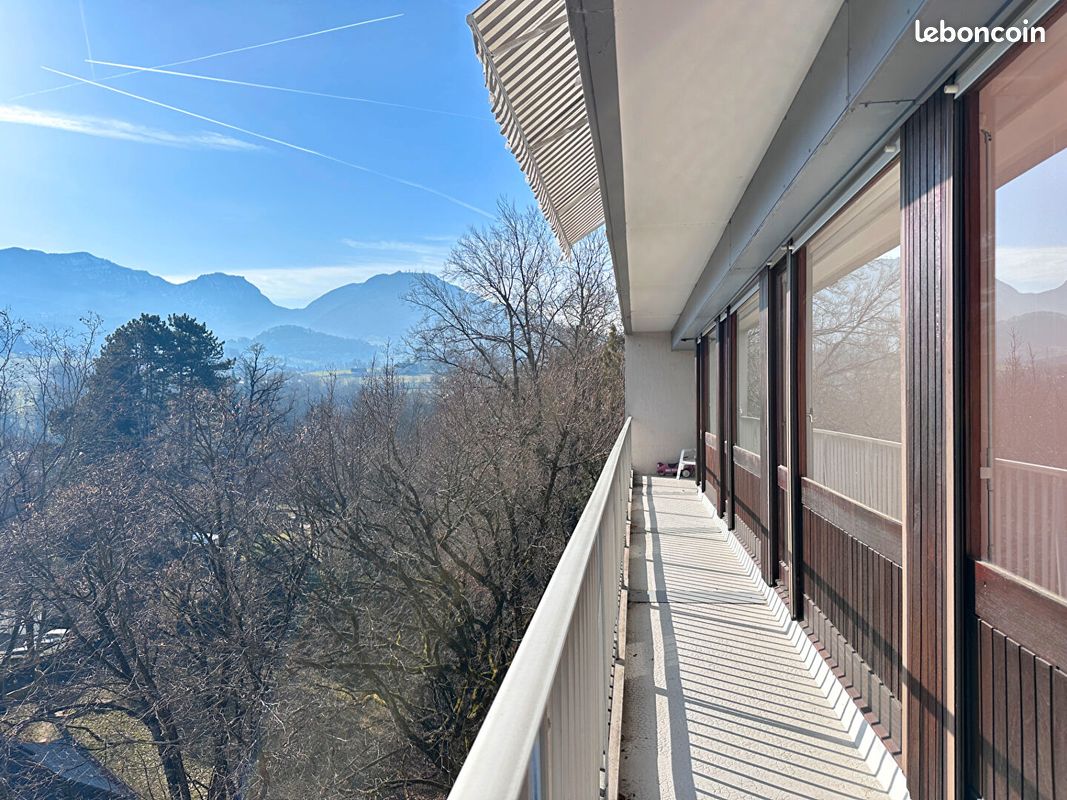 Appartement 3 pièces 91 m² · à Jacob-Bellecombette · 91 m² · 220 000 €
