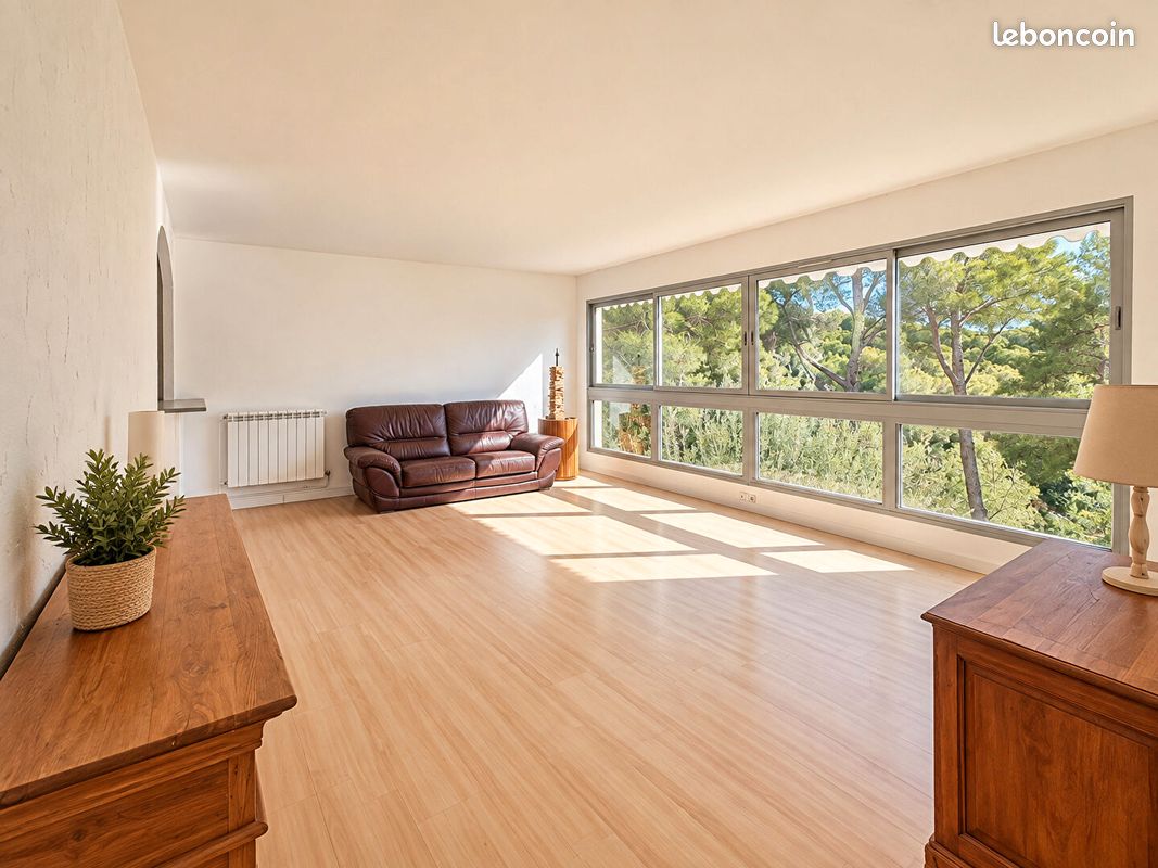 Appartement 3 pièces 72 m² · à Saint-Mandrier-sur-Mer · 72 m² · 273 800 €