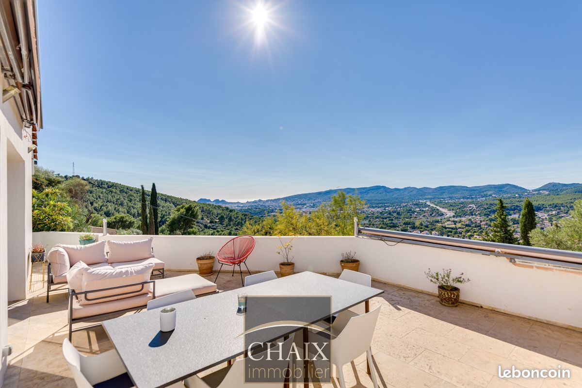 Maison 8 pièces 225 m² · à Ceyreste · 225 m² · 1 165 000 €