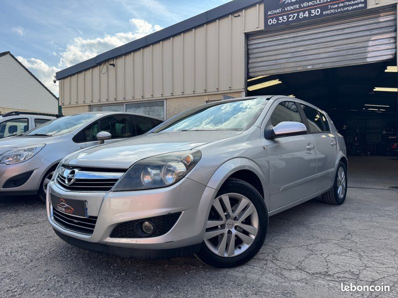 Opel astra 1.9 cdti 120 cv (image 1)