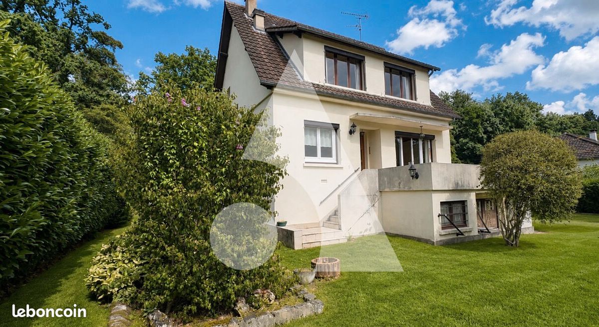 Maison 5 pièces 102 m² · à Saint-Sébastien-de-Morsent · 102 m² · 195 000 €