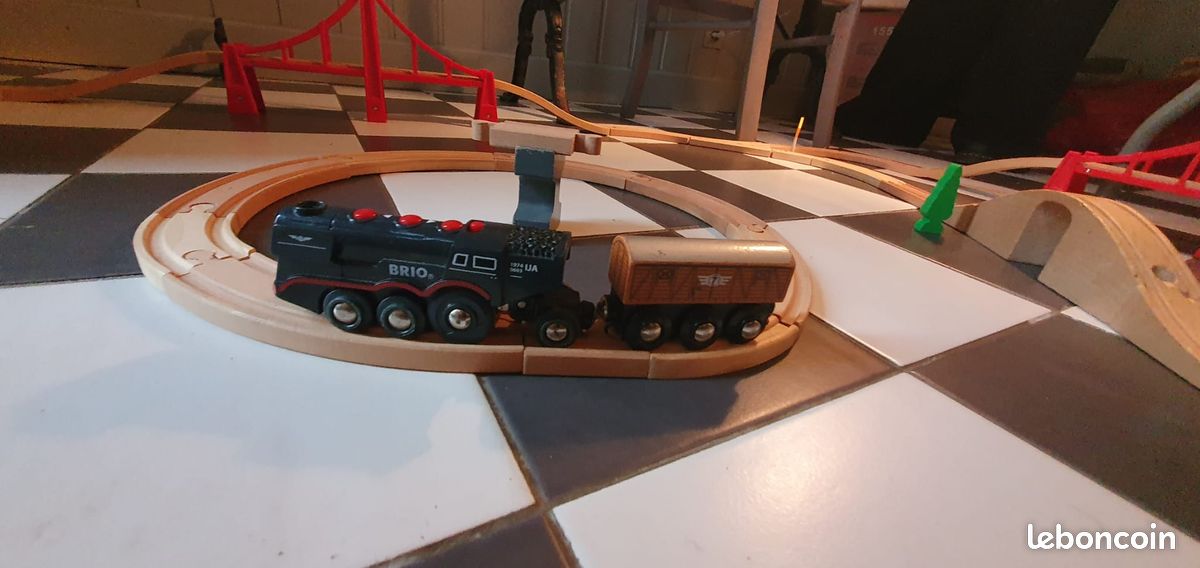 Circuit de trains en bois (75 pièces) (image 5)