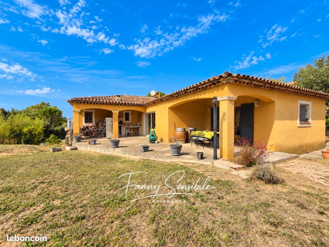 Maison 5 pièces 124 m² · à Trets · 124 m² · 590 000 €