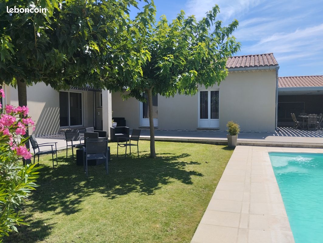 Maison 8 pièces 230 m² · à Aubignan · 230 m² · 624 000 €