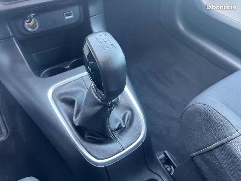 Citroen C3 1.2 PureTech 83ch S&S C-Series 123g (image 26)