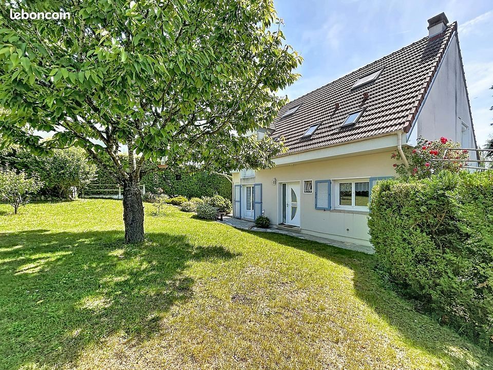 Maison 8 pièces 159 m² · à Villecresnes · 159 m² · 479 500 €