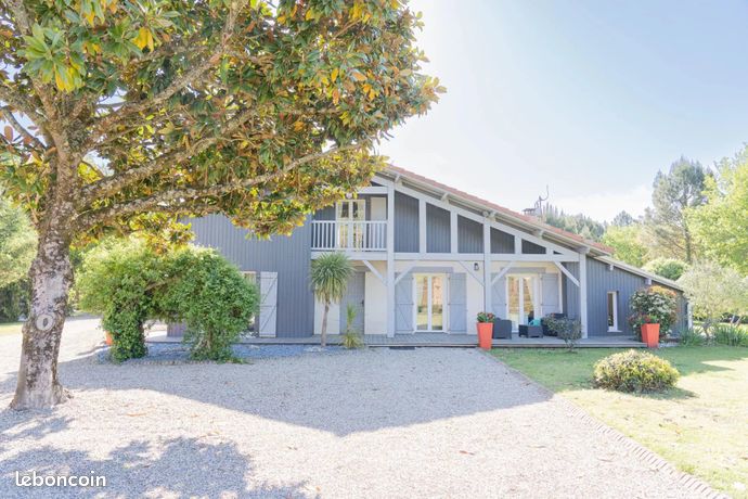 Propriété 9 pièces 210 m²