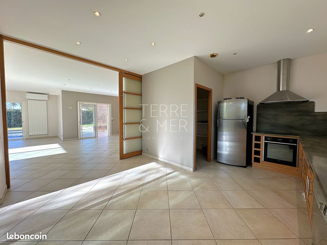 Villa 6 pièces 180 m² (image 8)