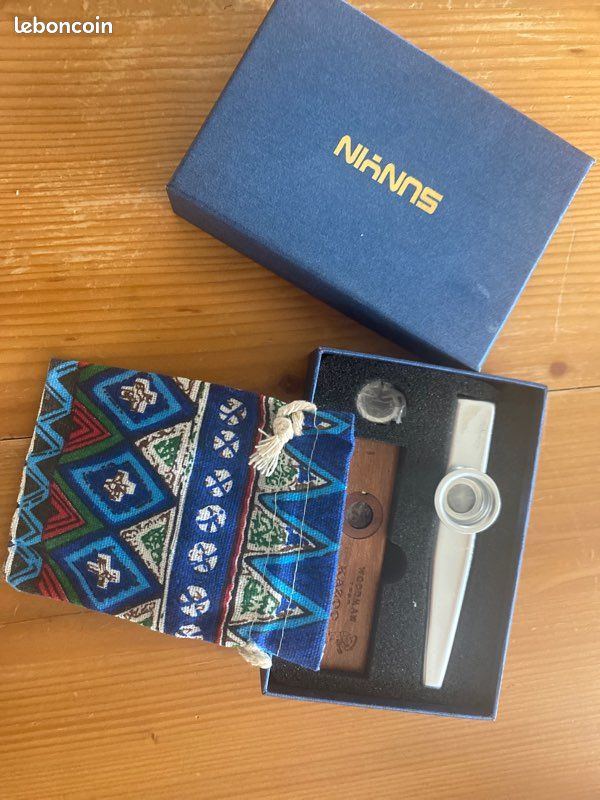 Kazoo instrument (image 1)
