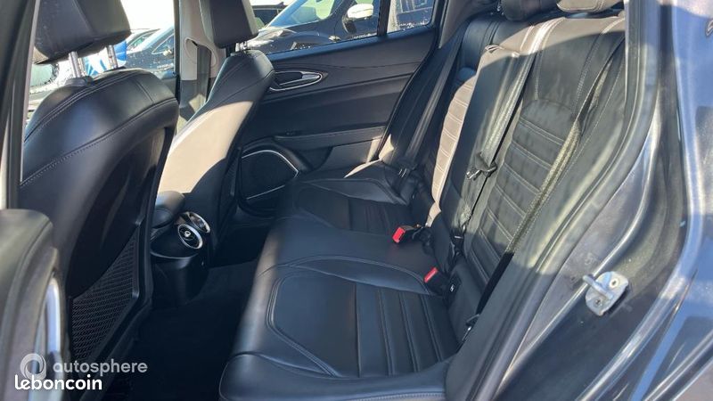 Alfa Romeo Giulia 2.2 JTD 160ch Ti AT8 MY20 (image 13)