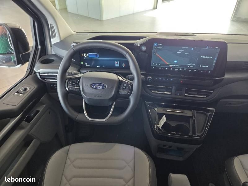 Ford Tourneo Custom 340 L2H1 2.5 Duratec 232ch Hybride rechargeable Titanium X CVT (image 14)