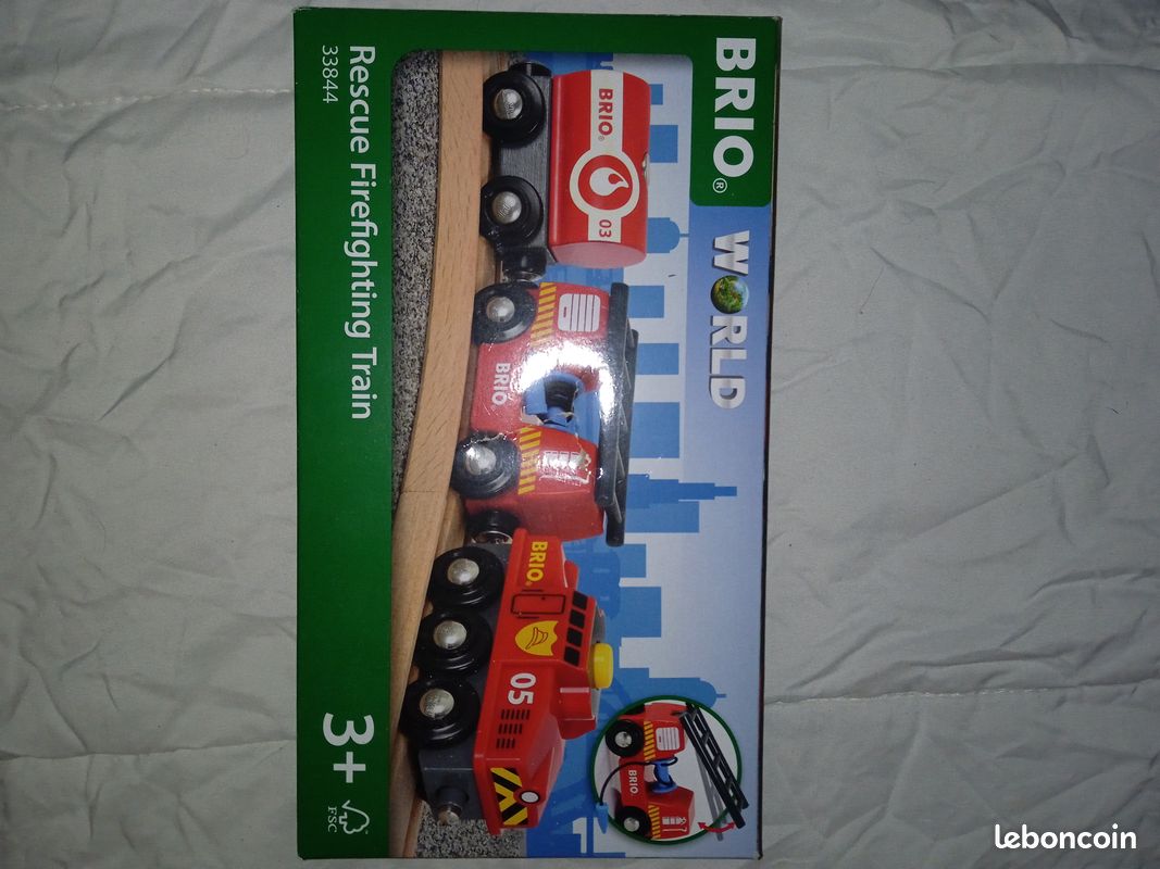 Train en plastique aimanté (image 1)