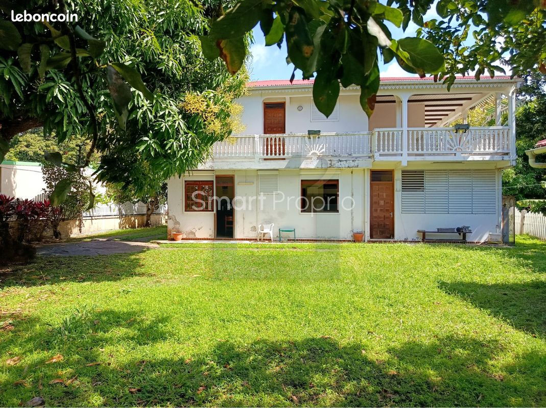 Maison 6 pièces 143 m² · à Basse-Terre · 143 m² · 299 000 €
