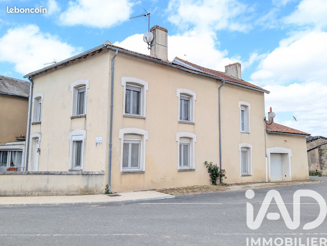 Maison 6 pièces 147 m² · à Nérignac · 147 m² · 97 000 €