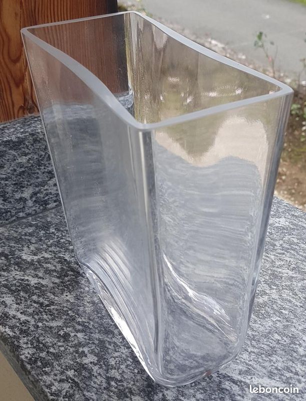 Vase rectangulaire (image 2)