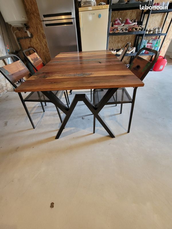 Table avec ses chaises (image 1)