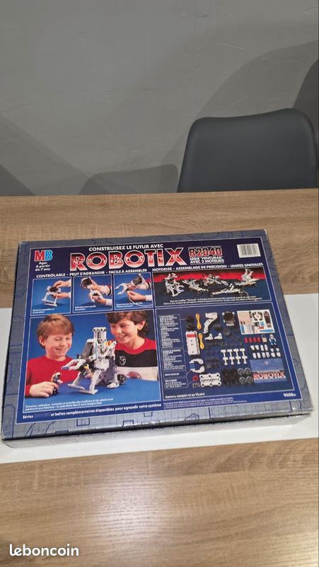 MB ROBOTIX# 2 Boites LR50 Coffret lumière - Câble en T (neuve et ouverte) EUR 15,00 - FR