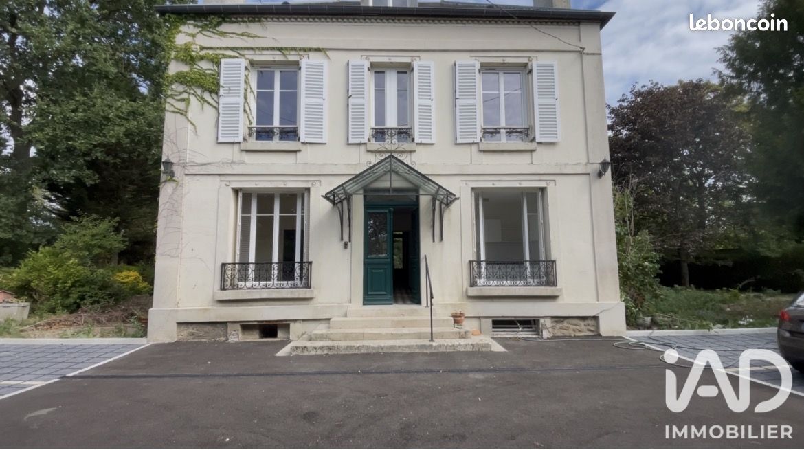 Maison 8 pièces 180 m² · à Tremblay-en-France · 180 m² · 4 500 €/mois