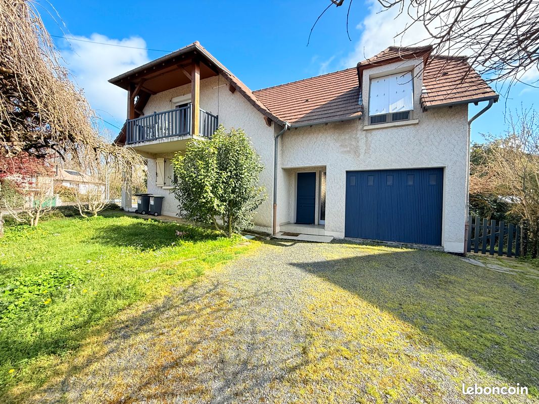 Maison 8 pièces 160 m² · à Brive-la-Gaillarde · 160 m² · 339 200 €