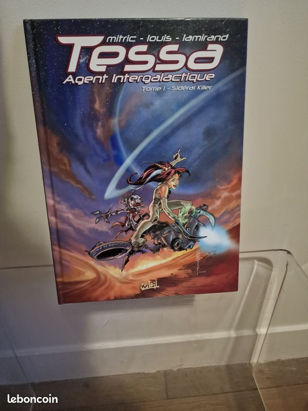 Lot de 4 bd relies theme fantastique espace (image 3)