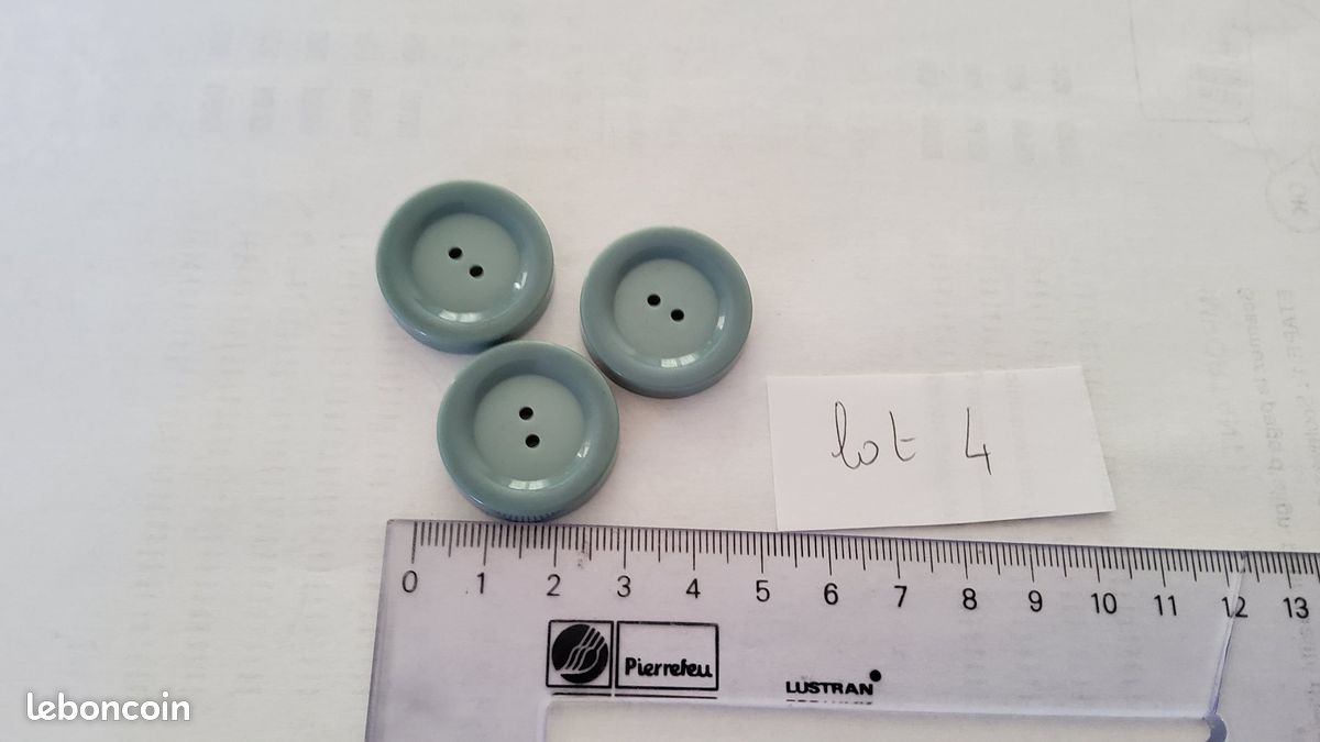 Plusieurs lots de 3 boutons (image 6)