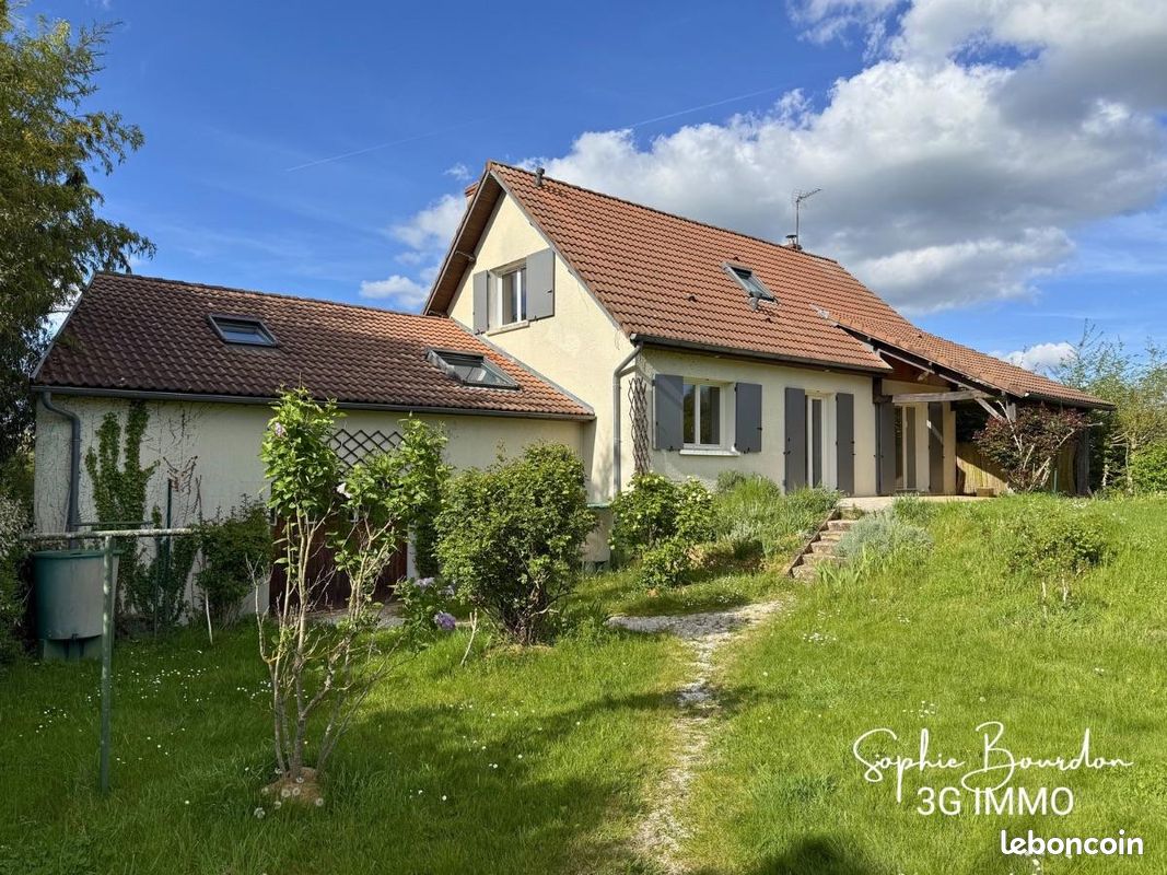 Maison 7 pièces 135 m² · à Charbuy · 135 m² · 249 000 €