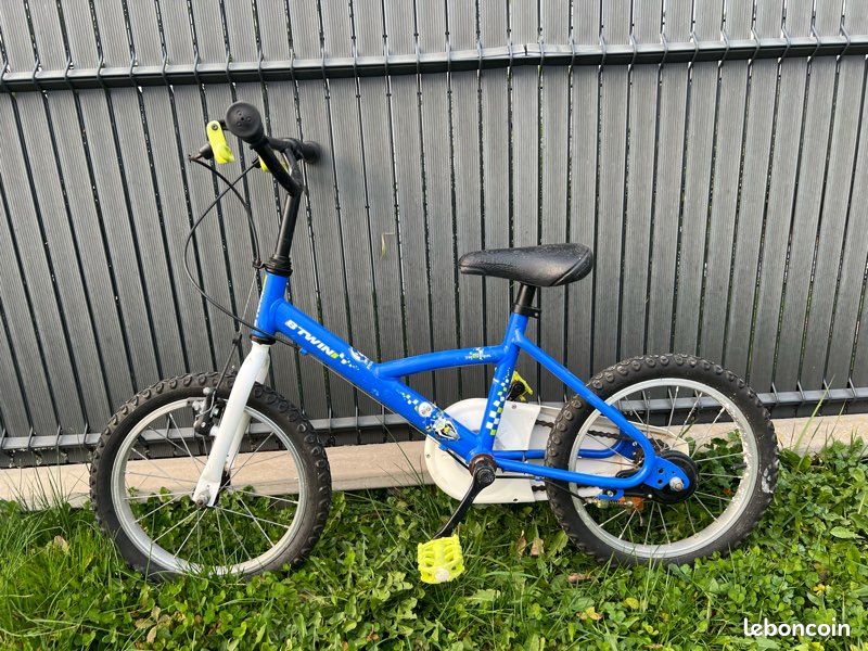 VELO ENFANT 16 POUCES COP TROOPER BLEU BTWIN a ans- Décathlon