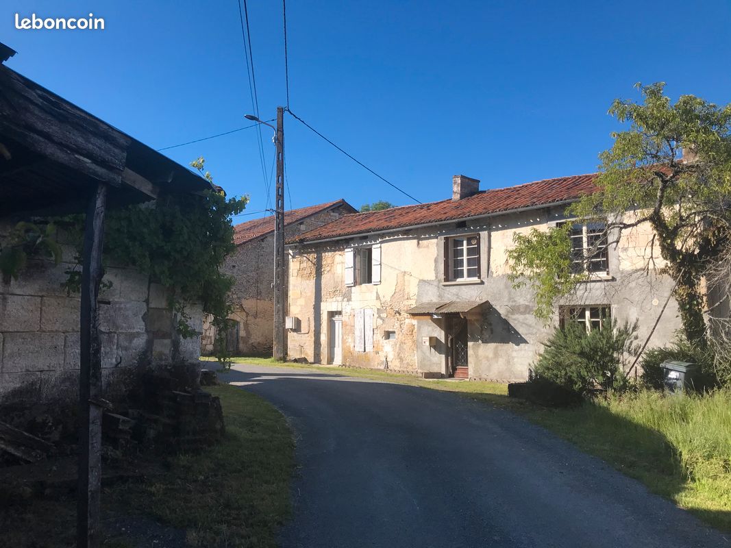 Maison 5 pièces 170 m² · à Mareuil en Périgord · 170 m² · 46 000 €