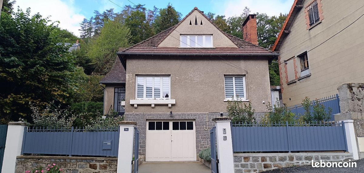 Maison 8 pièces 190 m² · à Aubusson · 190 m² · 311 000 €