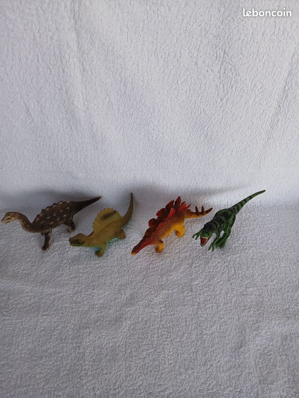 Lot de 4 dinosaures (image 10)