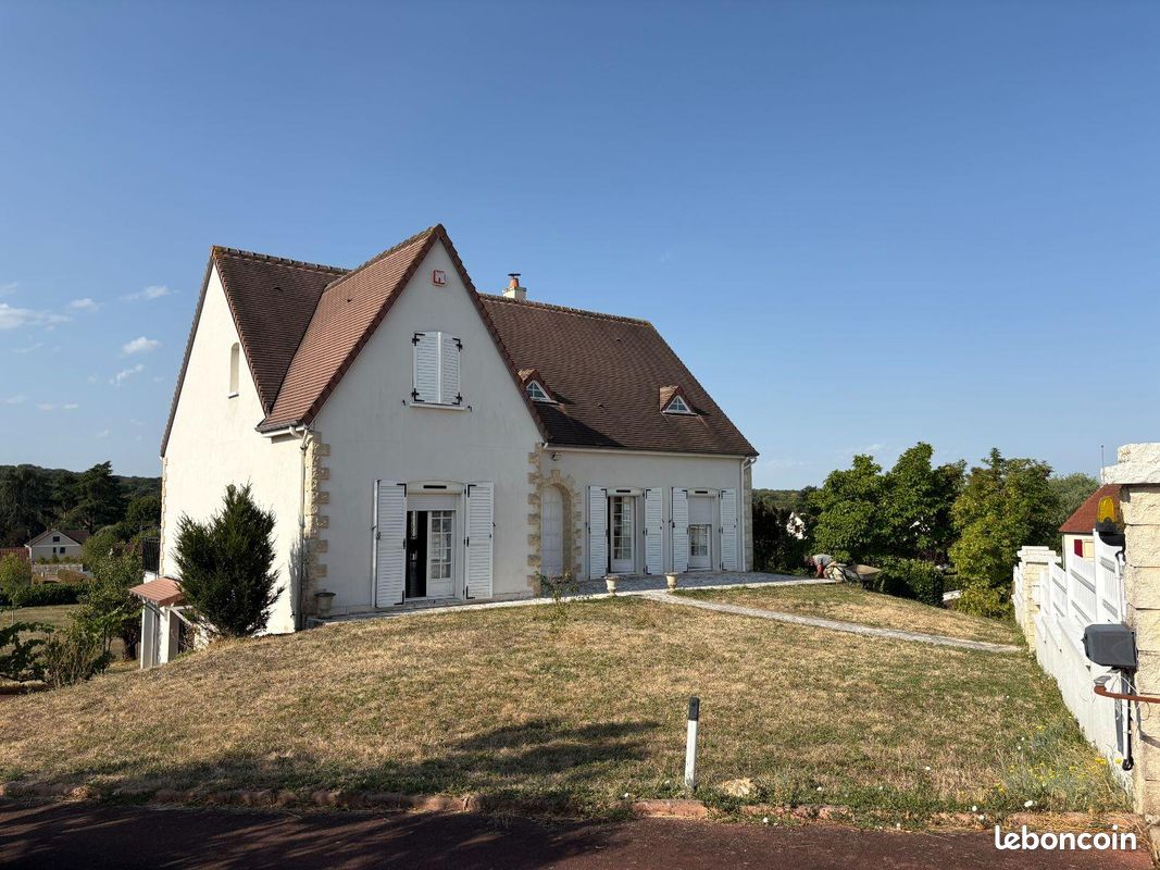 Maison 5 pièces 173 m² · à Saint-Gaultier · 173 m² · 222 600 €