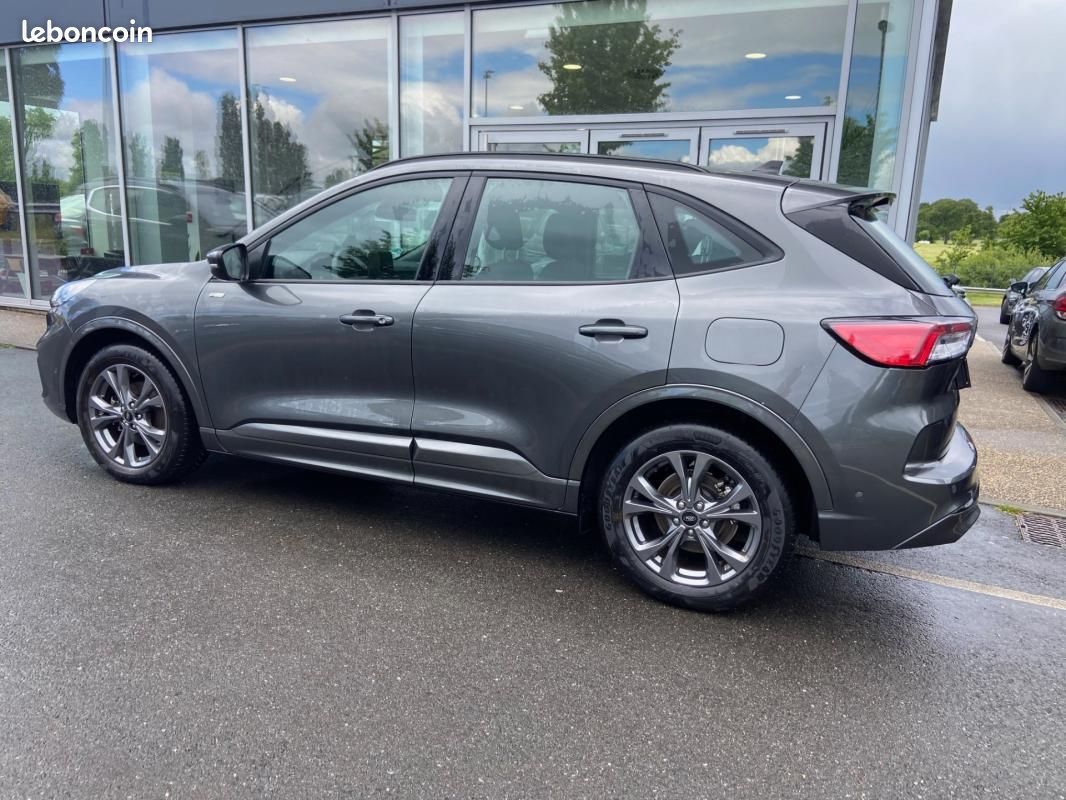 Ford Kuga 2.0 EcoBlue 120CV BVA ST-Line (image 3)