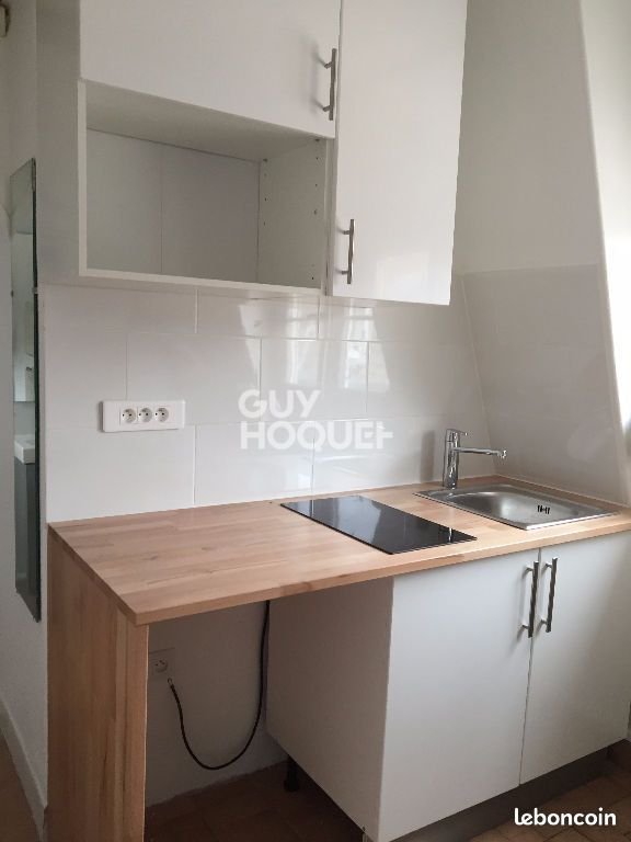Appartement 1 pièce 10 m² · à Saint-Cloud · 10 m² · 540 €/mois