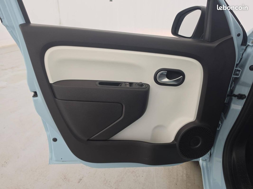 RENAULT Twingo III E-Tech Equilibre (image 19)