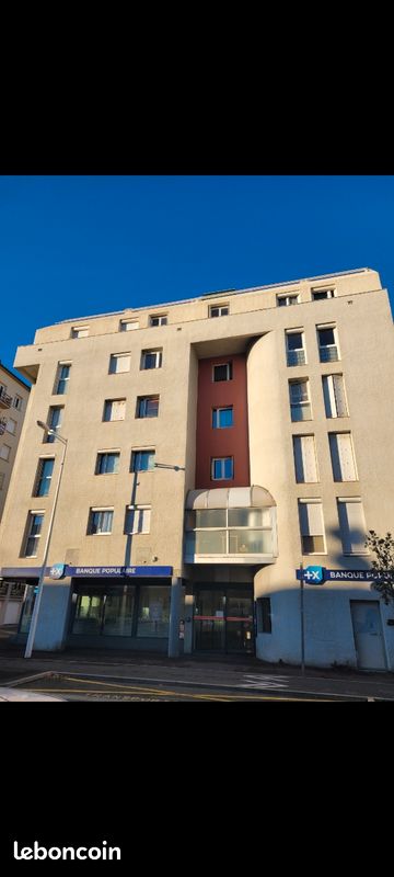 Parking 2 pièces 40 m² · à Perpignan · 40 m² · 560 €