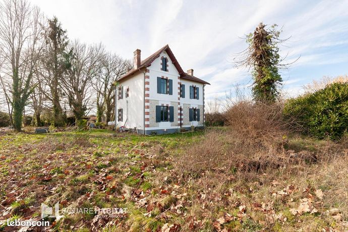 Propriété 7 pièces 163 m²