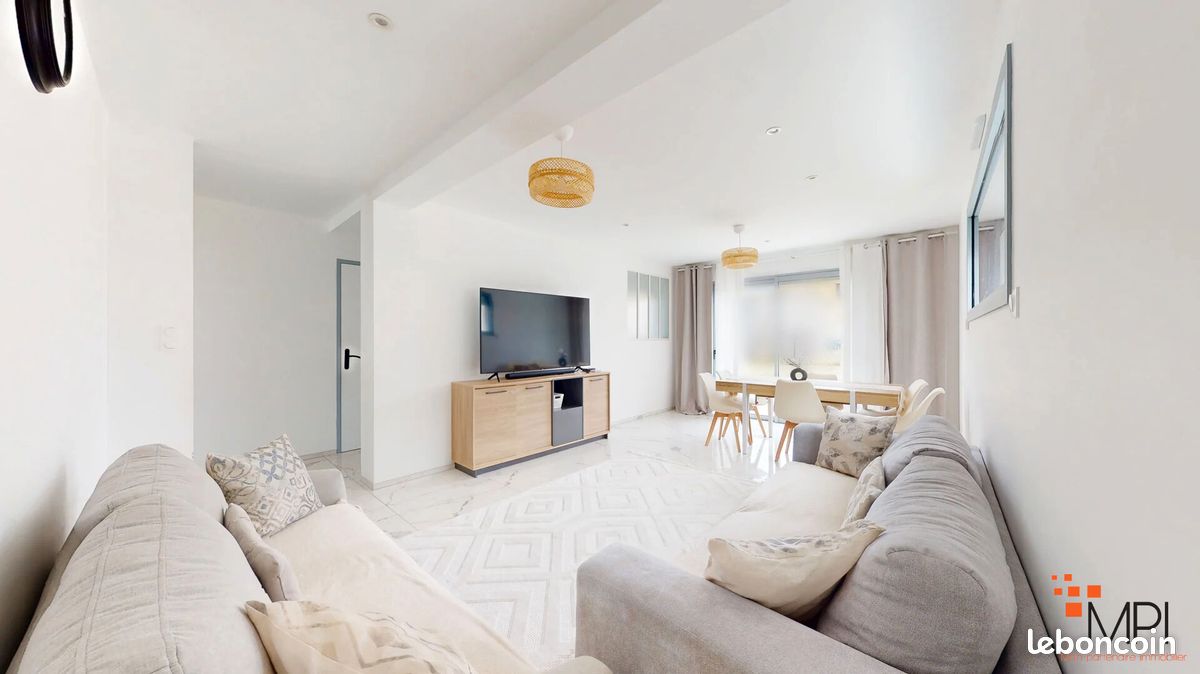Maison 6 pièces 138 m² · à Le Rheu · 138 m² · 371 000 €