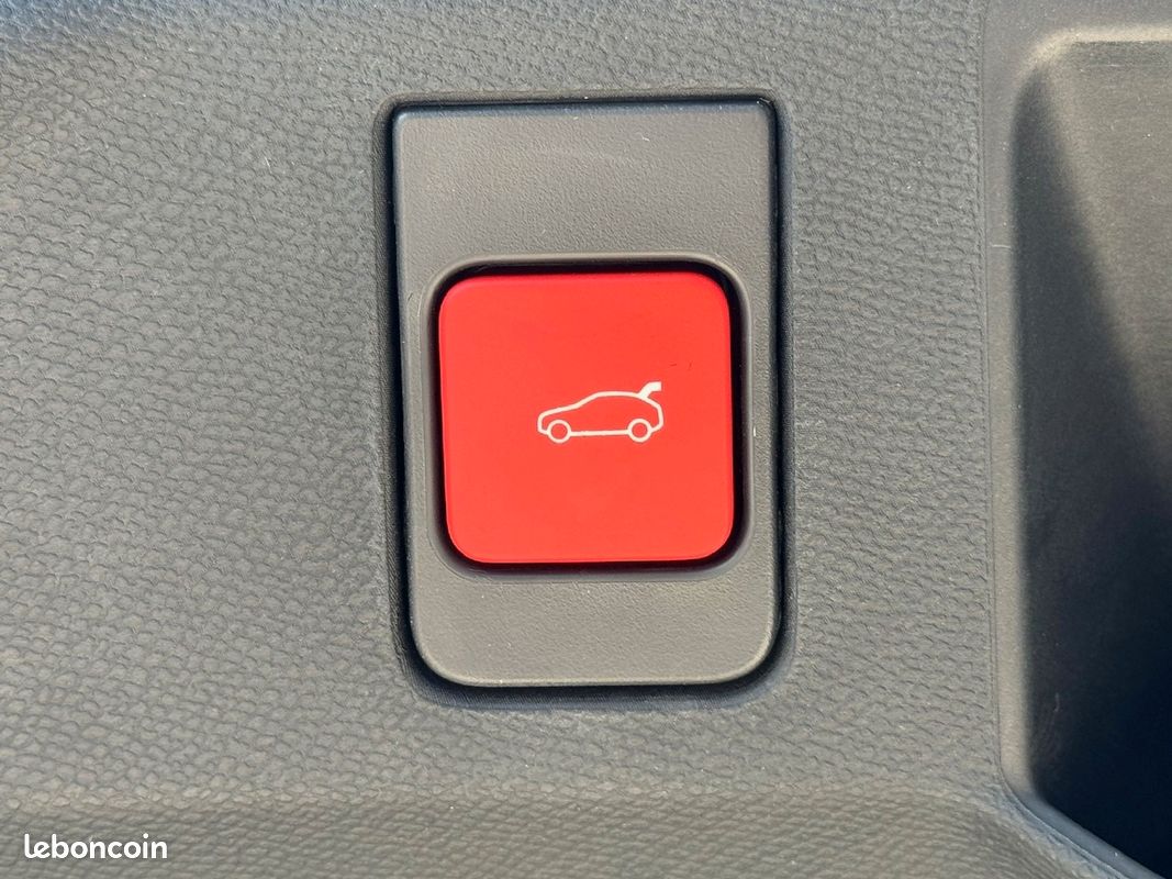 Peugeot 5008 HYBRID 145CH GT E-DCS6 (image 11)
