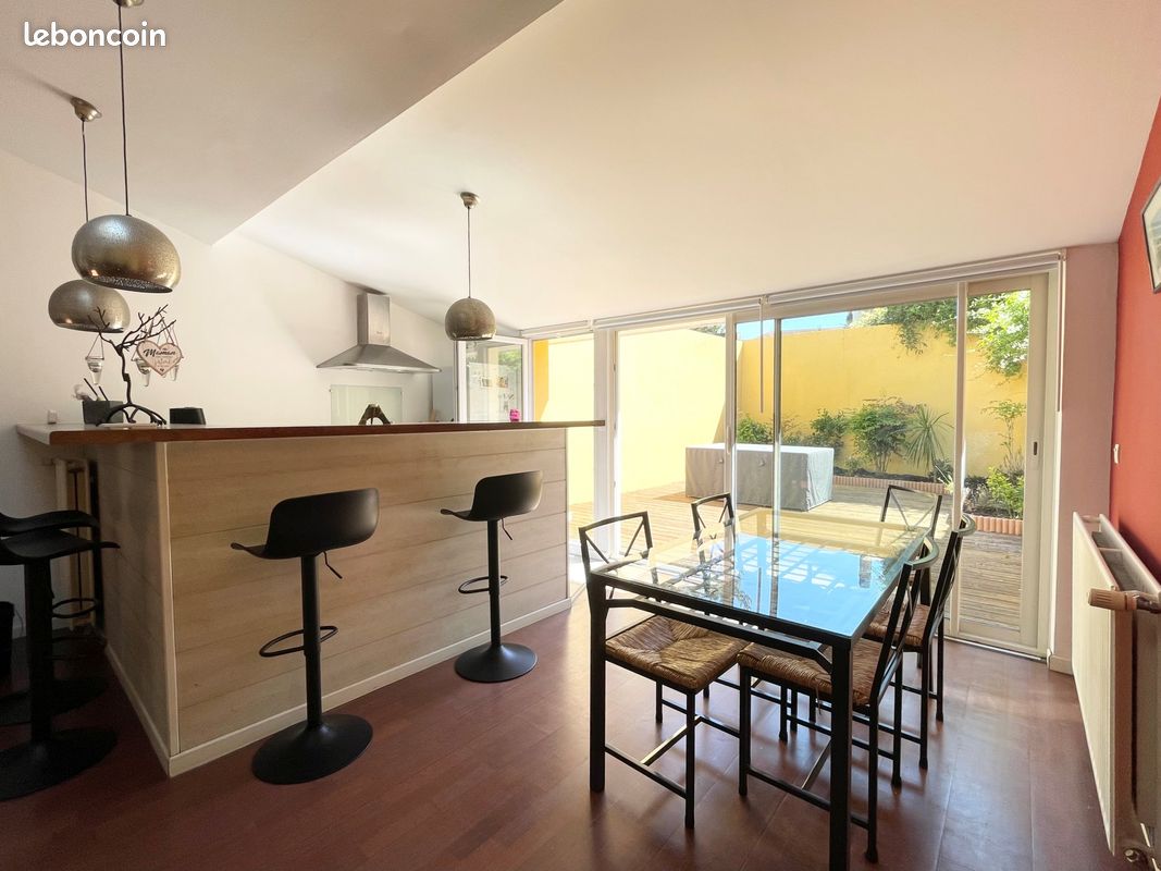 Maison 3 pièces 90 m² - Bordeaux 33000 (image principale 0)