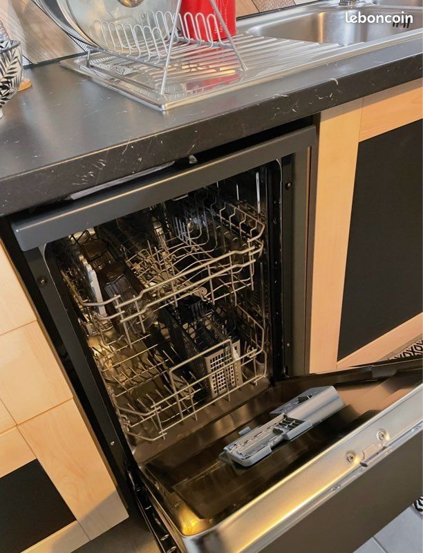 Cuisine équipée à venir démonter sur place (image 5)