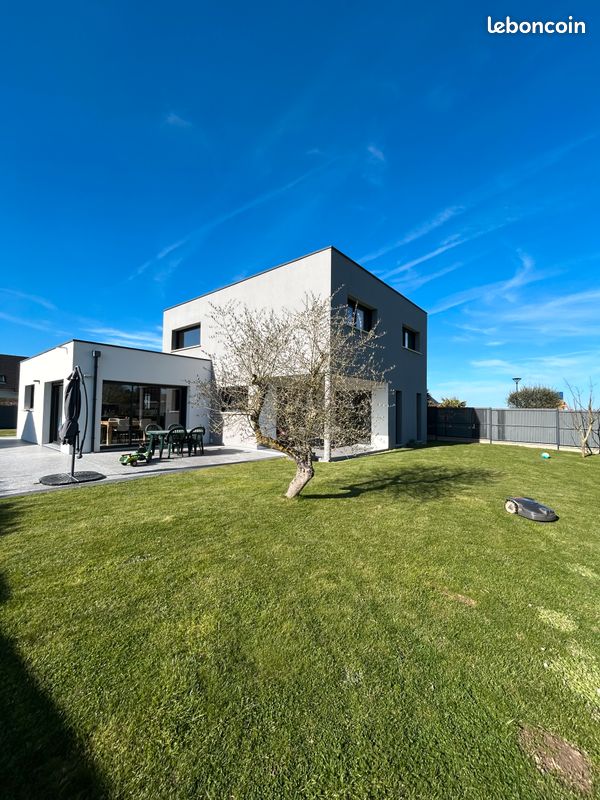 Maison 5 pièces 165 m² · à La Neuville-Chant-d'Oisel · 165 m² · 440 000 €