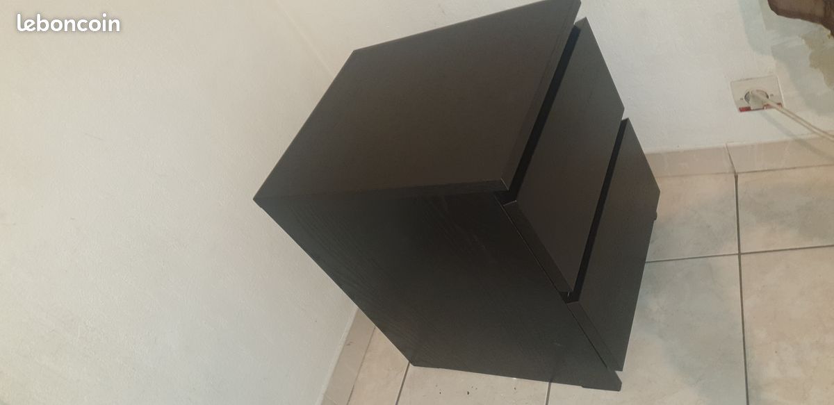 Vend table de chevet (image 1)