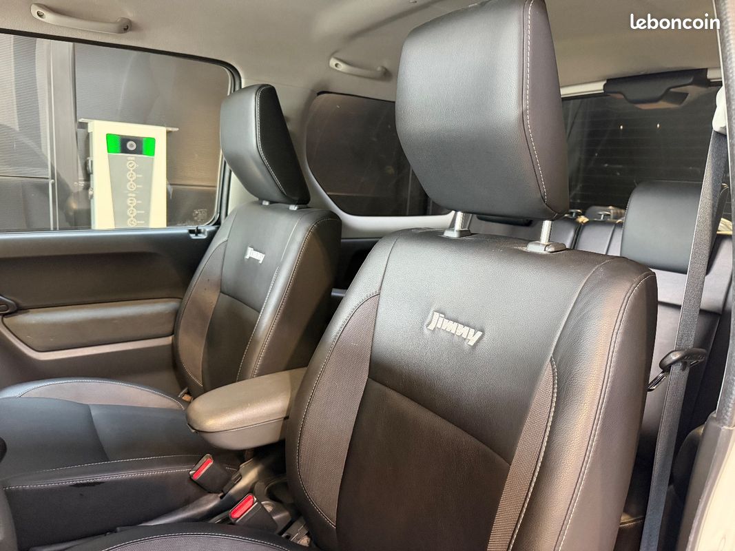 SUZUKI JIMNY 1,3L VVT 86Ch 4X4 3 PORTES 1ère MAIN (image 16)