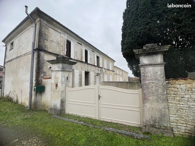 Maison 5 pièces 100 m² · à Aumagne · 100 m² · 79 900 €