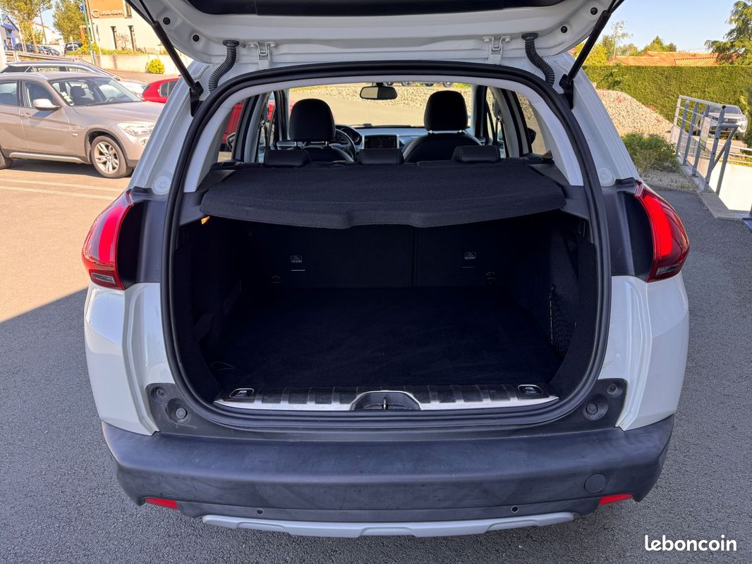 Peugeot 2008 - 1.6 BlueHdi 100CH Bvm5 Crossway (image 5)